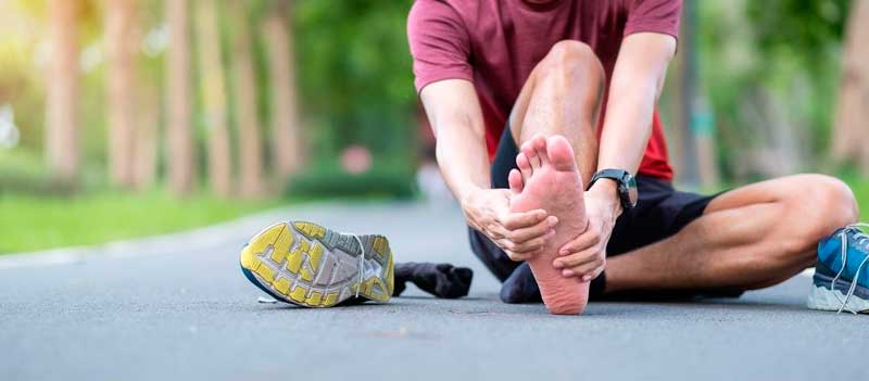 Mitos y leyendas sobre la fascitis plantar en deportistas y corredores